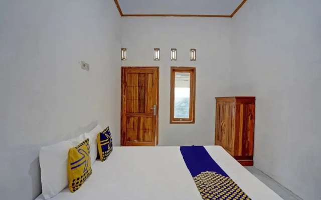 Hotel O Raya Guest House Syariah