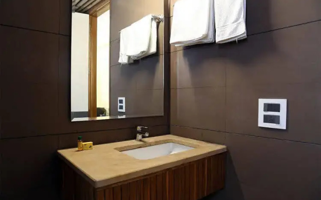 FabHotel Huda Sushant Lok