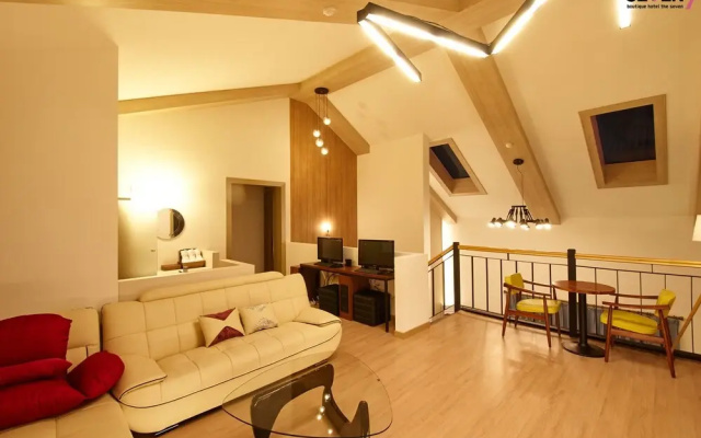 Jinju Hotel Seven