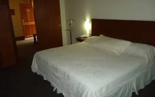 Hotel Q