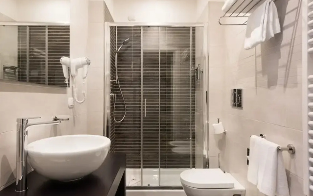 At 41 Luxury Suites & Rooms