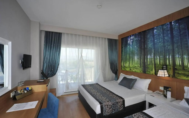 Lake & River Side Hotel & Spa