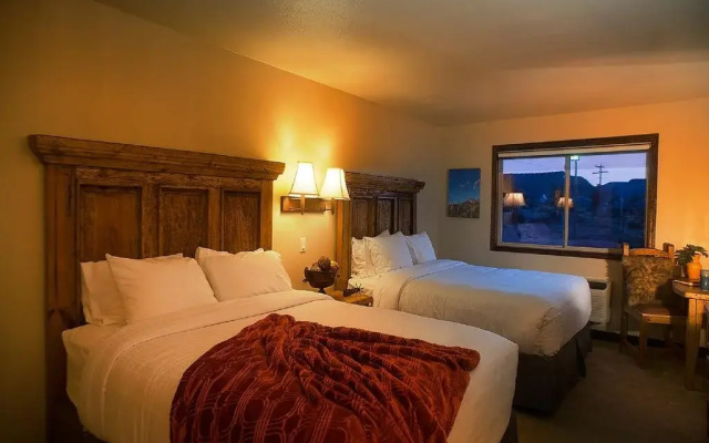 Ramada Of Alpine