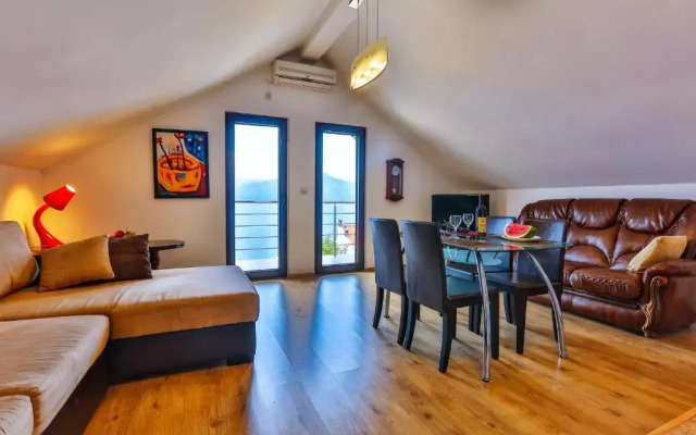 Apartment 365