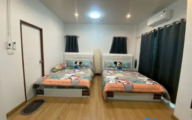NB Bangsaen House@KL8  pool villa