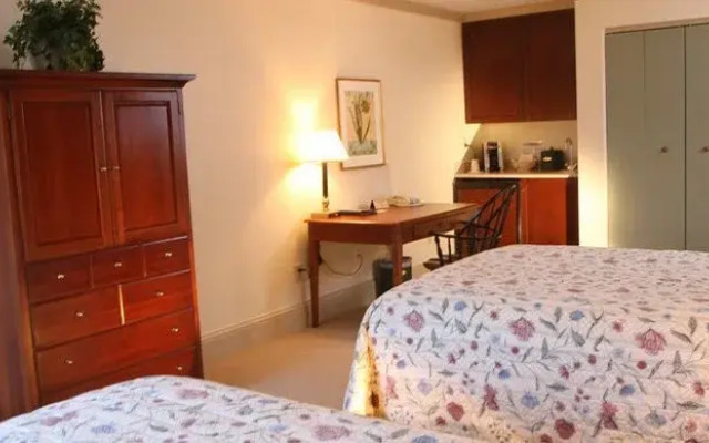 Newport City Inn and Suites