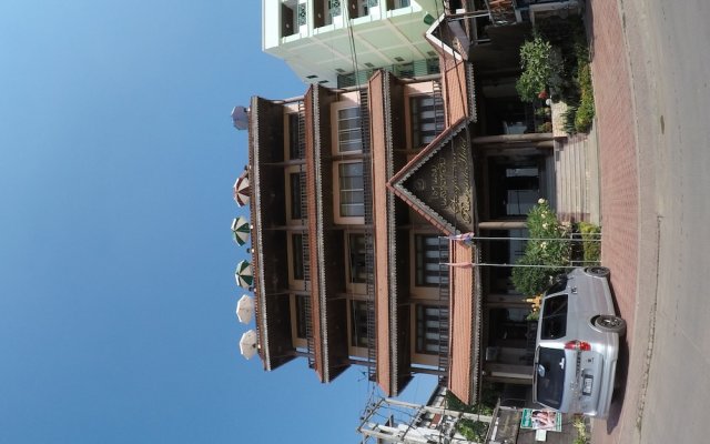 Sengtawan Riverside Hotel in Vientiane, Laos from 67$, photos, reviews - zenhotels.com hotel front