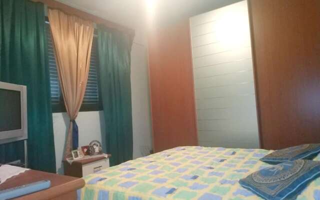 Апартаменты Apartment With one Bedroom in Durrës, With Wonderful sea View and Furnished Balcony - 50 m From the Beach Голем комната для гостей
