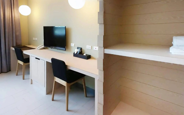 823 Tourist Hotel
