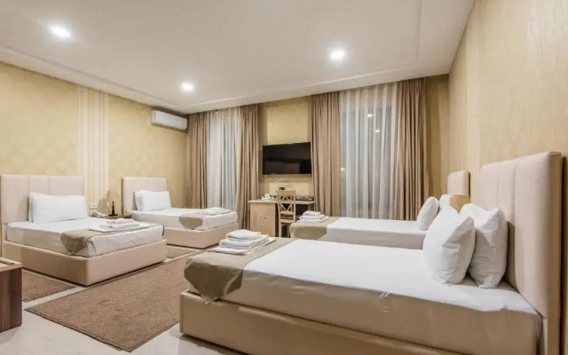 Hua Hotel
