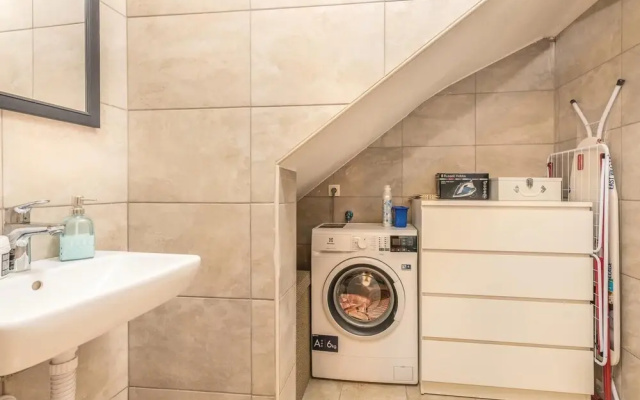 Nice Home in Pinezici with Hot Tub, WiFi & 4 Bedrooms