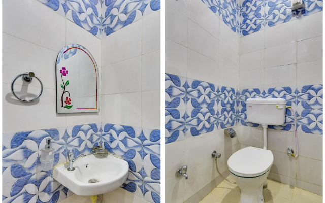 OYO 70829 Hotel Royal