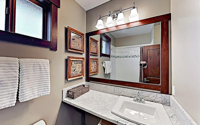 11595 #4 Truckee - 3 Br Condo
