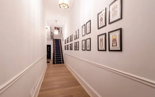 Thena Hotel - Chic and Cozy Studio