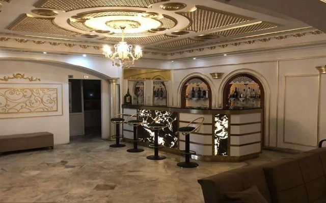 Grand Milan Hotel