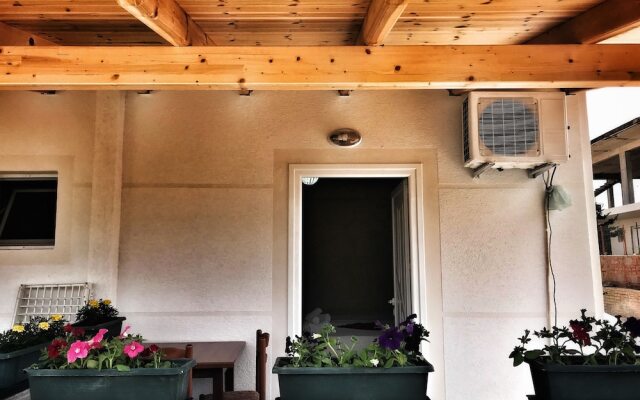 Отель Privé Hotel and Apartment Албания, Ксамил - отзывы, цены и фото номеров - забронировать отель Privé Hotel and Apartment онлайн вид на фасад