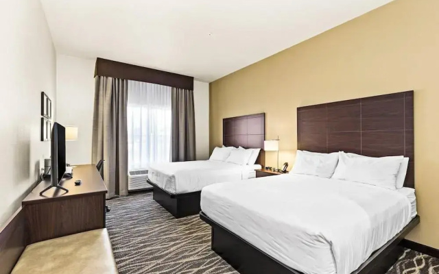 Cobblestone Hotel & Suites - Superior