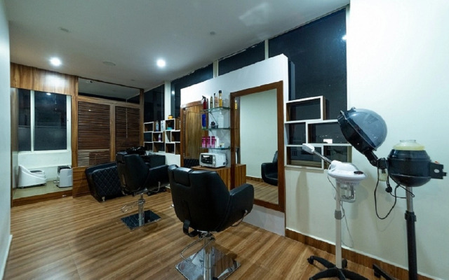 Tetrad Hotel - International Airport Road Hebbal