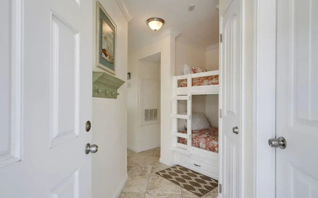Seascape 1303 - 1 Br Condo