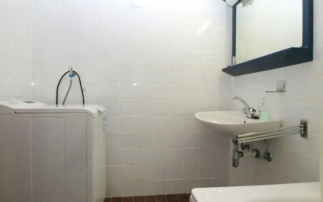 Apartment 1738