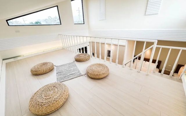 Cliff Villa