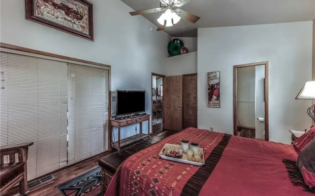 Homers Hideaway - Three Bedroom Cabin