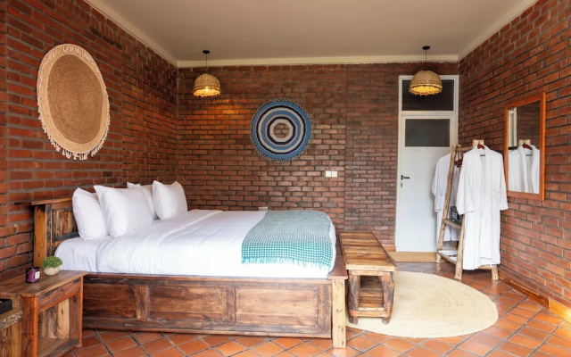 Zondela House