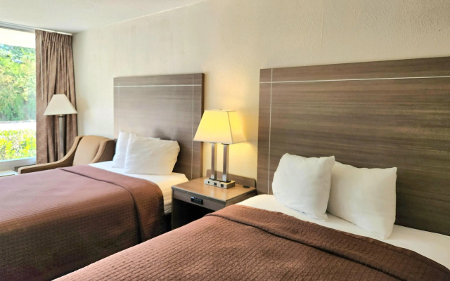 Days Inn by Wyndham Seguin TX