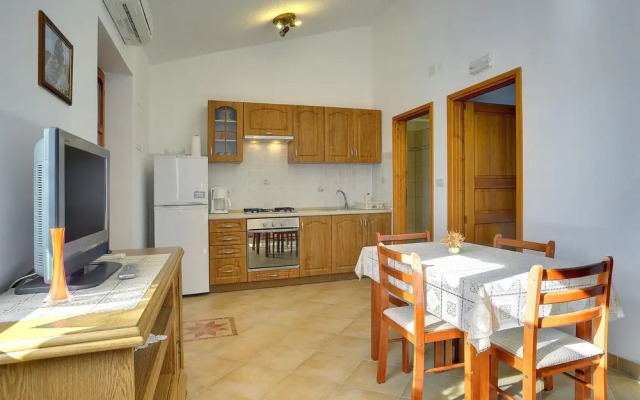 Stunning Apartment in Rakalj With 1 Bedrooms and Wifi