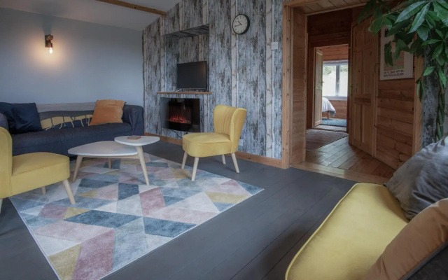 The Lodge At Sheepswalk Farm - 2 Bedroom Lodge - Stepaside