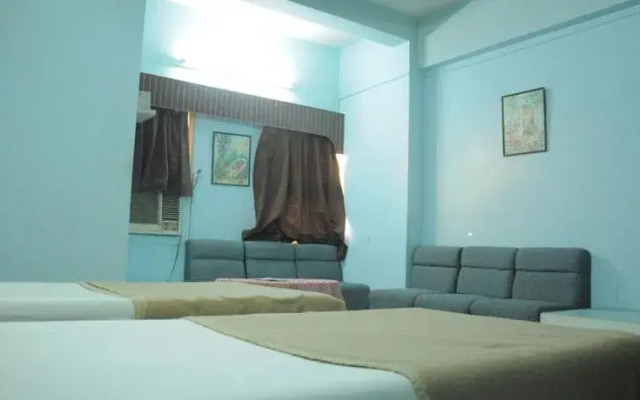 Hotel Blue Moon