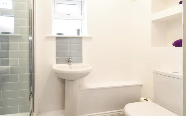 Blossoms Reach - 2 minutes from station and city centre