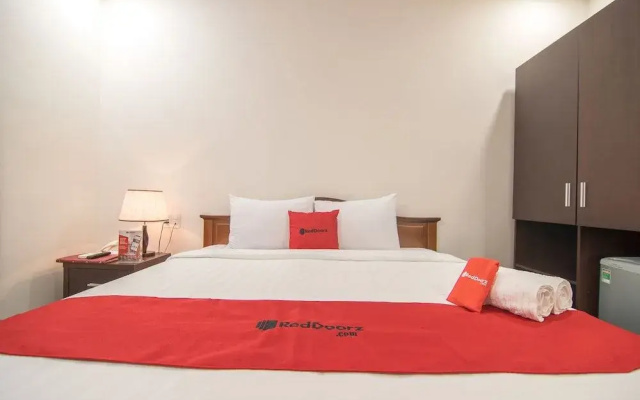 RedDoorz Premium near Bai Sau