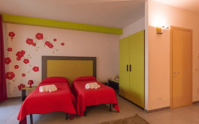 Delta Rooms