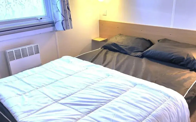Swanky Mobile Home in Saint Jean de Monts Near Seabeach