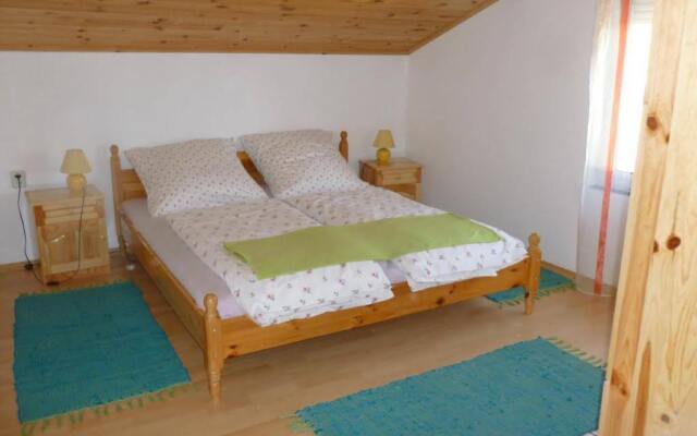 Отель Nedyalkovi Guest House Болгария, Генерал-Кантраджиево - отзывы, цены и фото номеров - забронировать отель Nedyalkovi Guest House онлайн комната для гостей