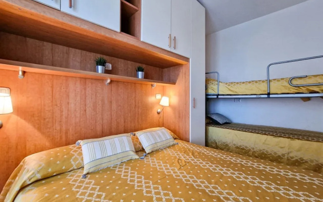 Modern Residence Flat With Balcony-beahost