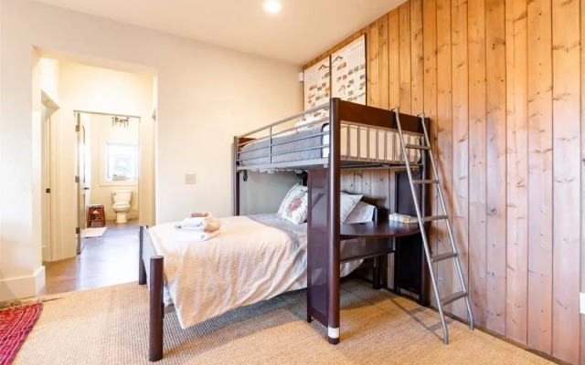 Brevard Luxury Cabin