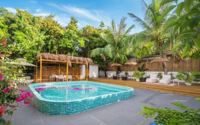 Sanya West Sea Courtyard (West Island Branch)