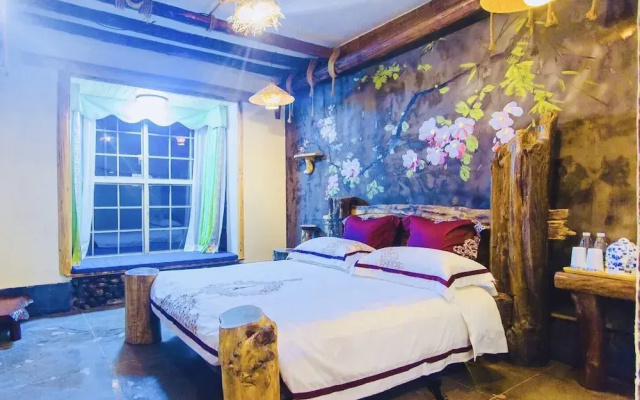 Dielianhua Cowherd Inn Zhangjiajie