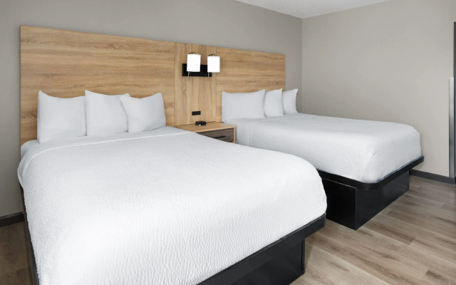 La Quinta Inn & Suites by Wyndham Mansfield OH