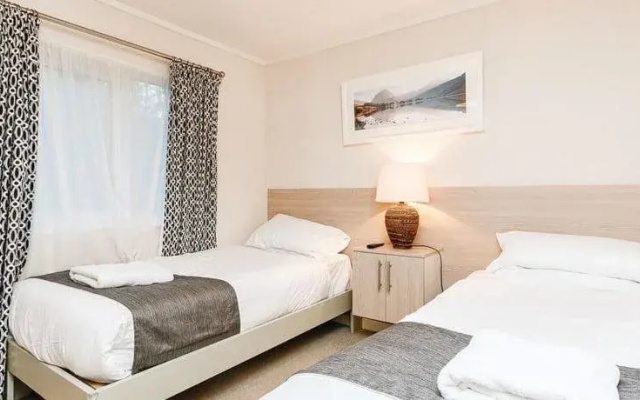Cheddar Woods Resort and Spa