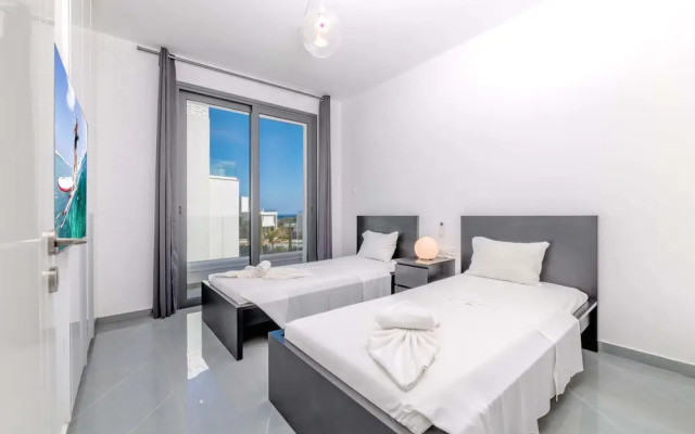 By The Beach - Aura Villa