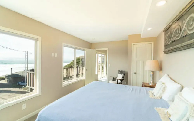 Neptune Beach - 3 Br Home