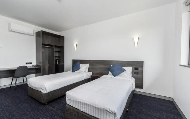 Thornton Executive Hotel