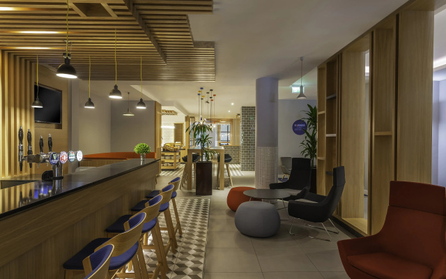 Holiday Inn Express Hotel Dublin Airport by IHG
