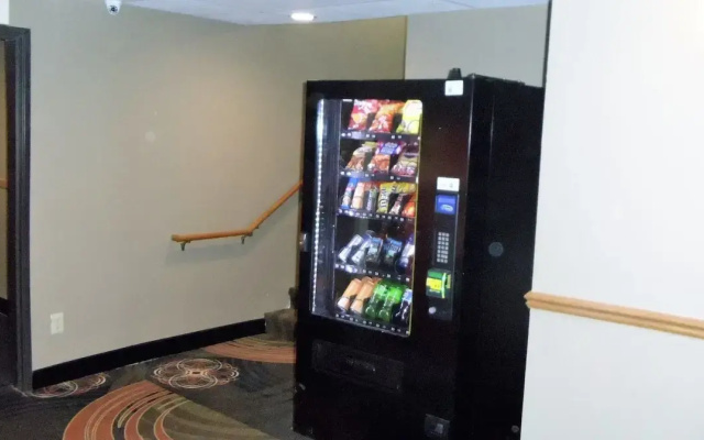 Super 8 By Wyndham Shenandoah