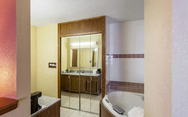 Quality Inn & Suites Lincoln South