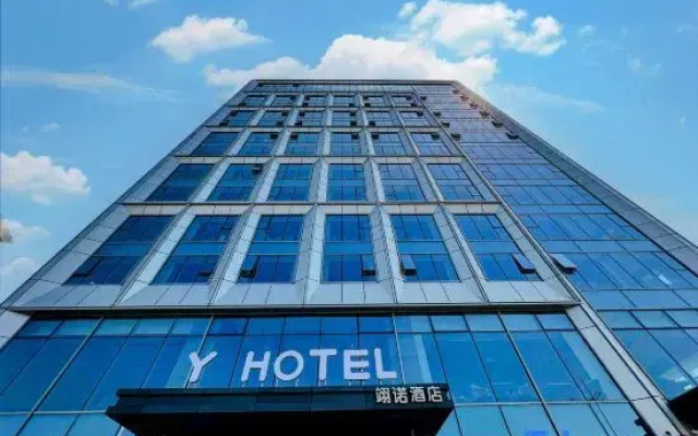 YHotel Leno