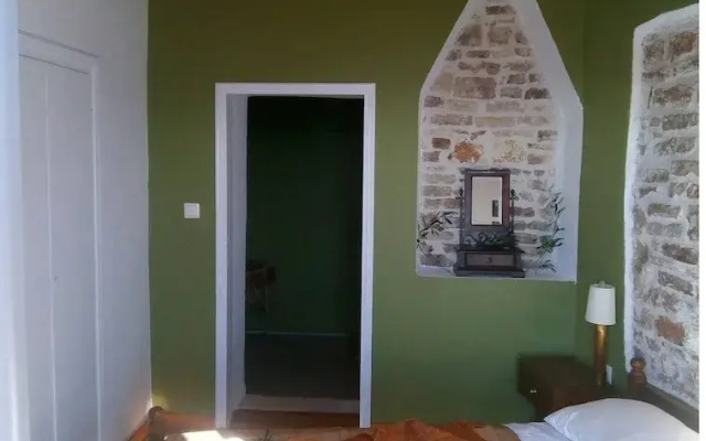 "aristidis Stone House"
